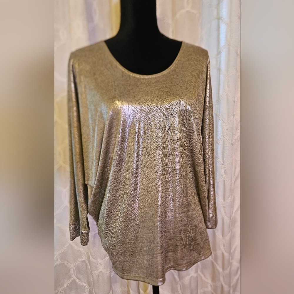Silver Metallic Snake Skin Print Top Size Large, Party Ready! New with tag